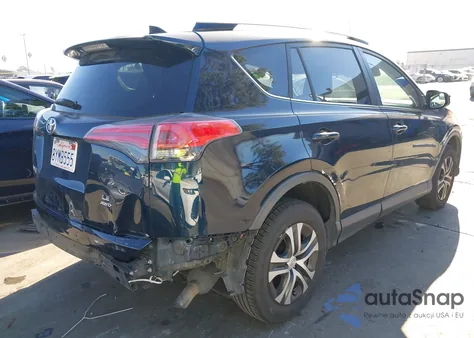 2017 Toyota Rav4 Le z USA, uszkodzony, nr VIN JTMBFREVXHJ710903